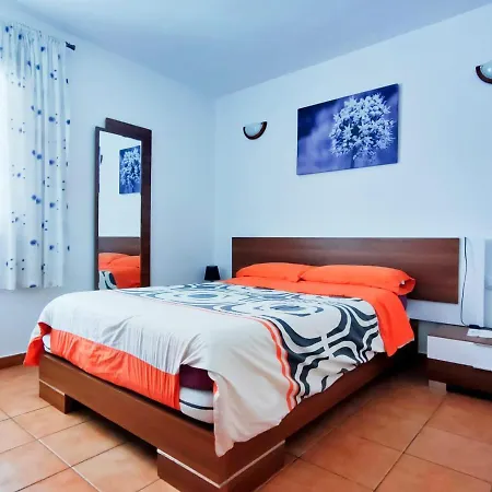 Two Bedroom In Chaparral, Costa Del Silencio, Tenerife South Apartament *
