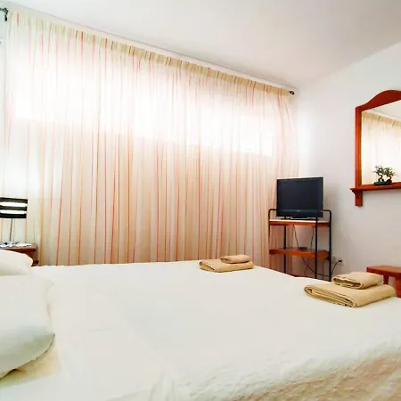 Two Bedroom In Chaparral, Costa Del Silencio, Tenerife South Apartament Costa Del Silencio